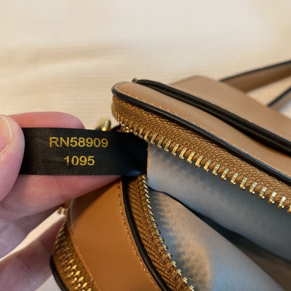 Gianni Bini Small Purse in Brown and golden hardware - Picture 10 of 17